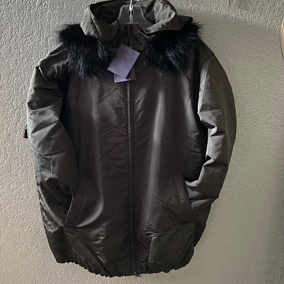 Jacket - Picture 1 of 7